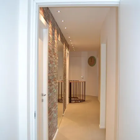 Smile Aosta 게스트하우스 3*