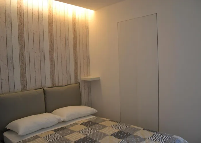 Pensión Smile Aosta