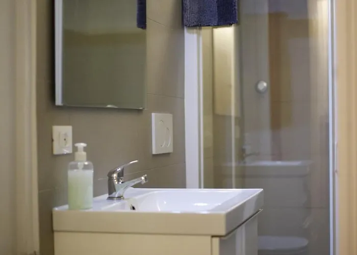 Smile Aosta 招待所 3*